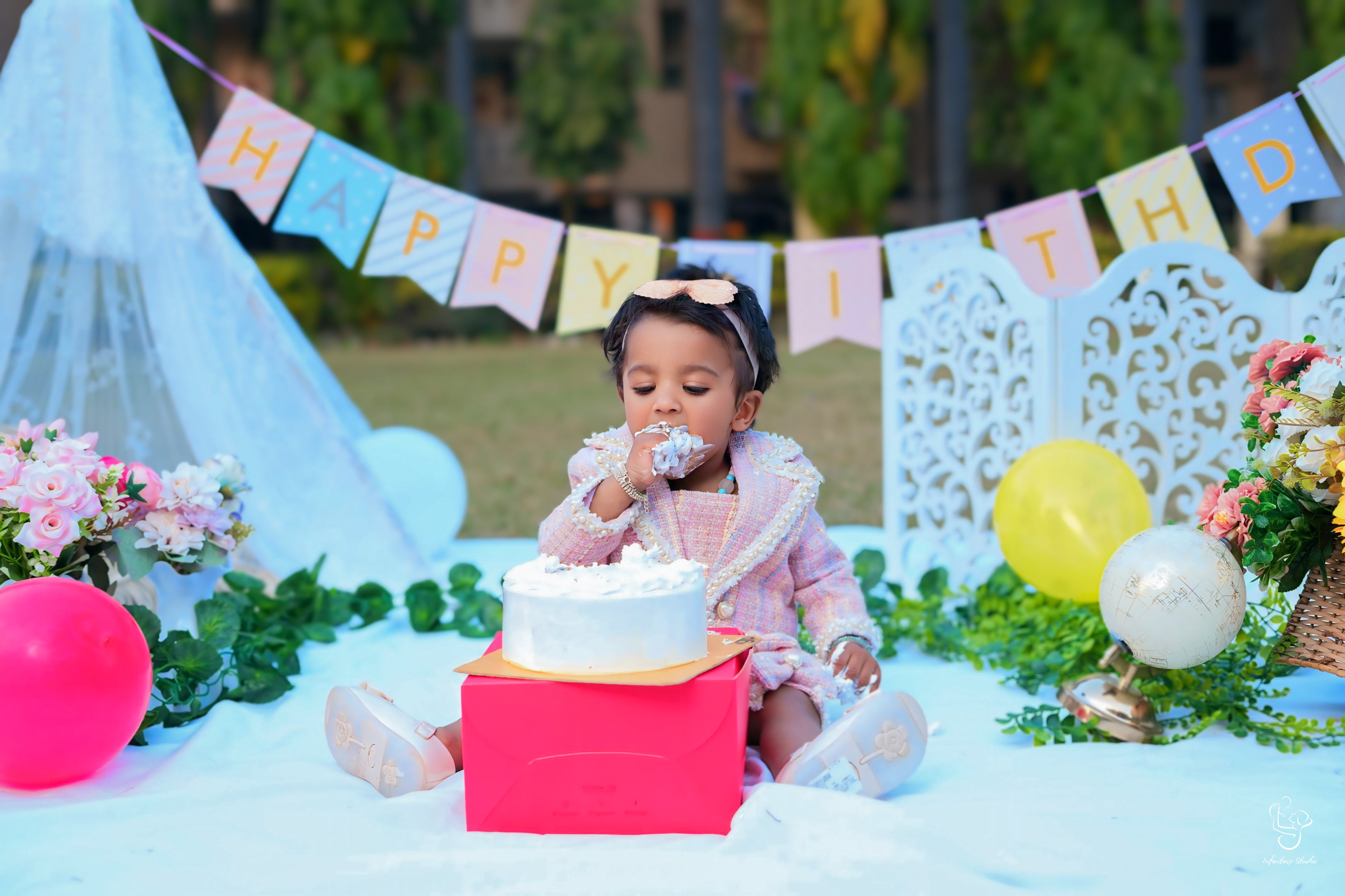 First Birthday Photo Ideas That Wow