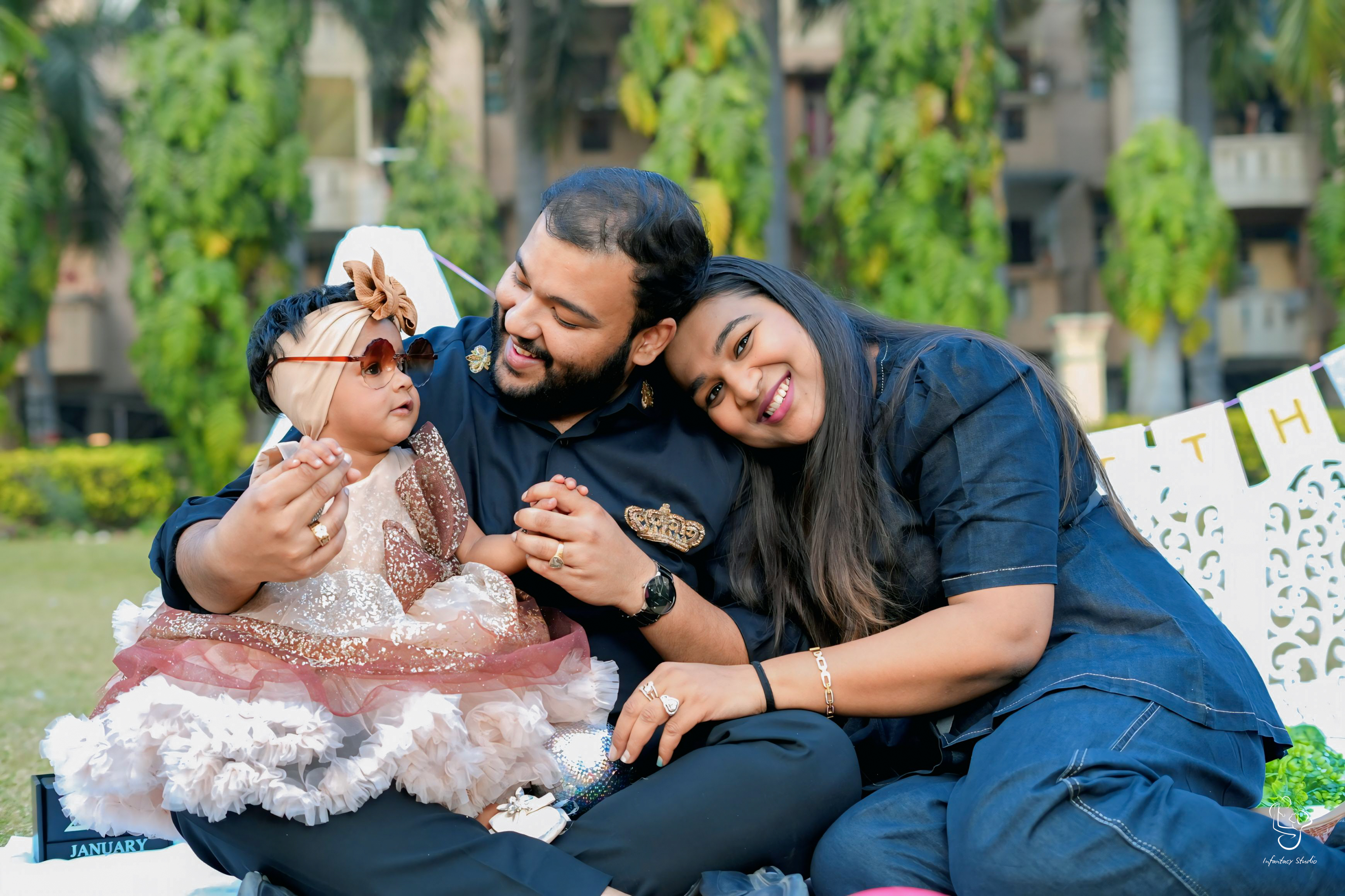 Family Photography - Professional photography service by Infantacy Studio